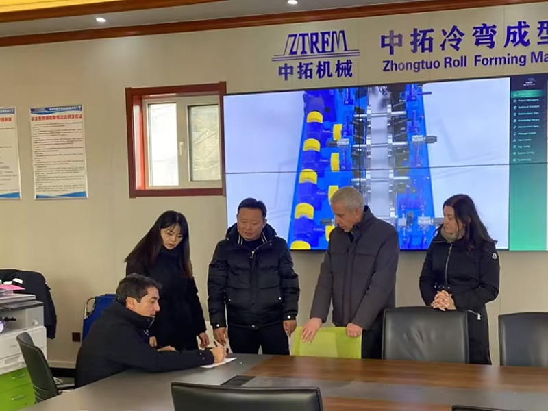 2025中拓冷彎開年大捷！新年新征程中拓冷彎門框機(jī)敲開西班牙市場大門