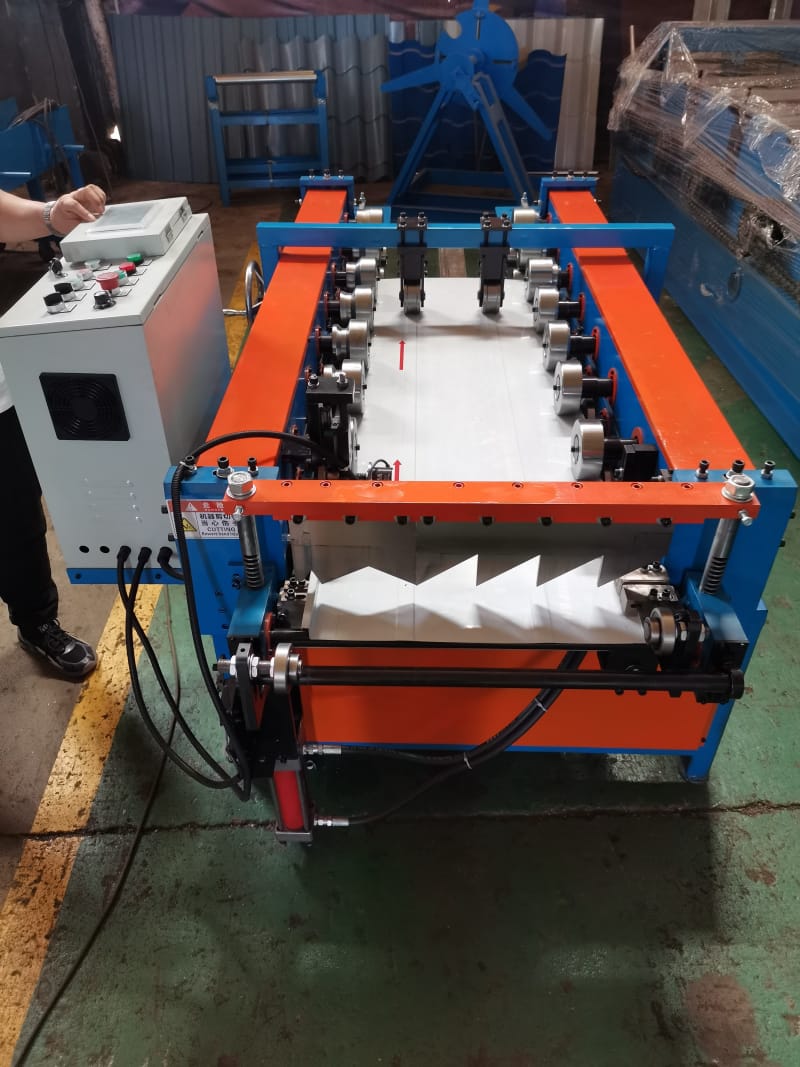 一文讀懂立縫屋面瓦成型機：適用場景、立縫分類與客戶需求全解析